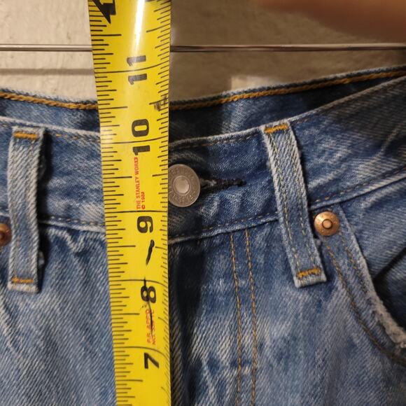 Levis Premium 501 Womens Big E Button Fly Jeans Size 25 Blue Distressed - Picture 6 of 12